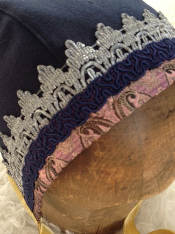 Mønster festdraktlue Andrine