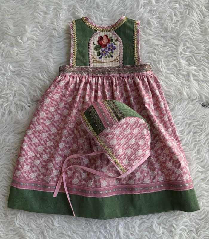 SOLGT Festdrakt Astrid liten rosa rose