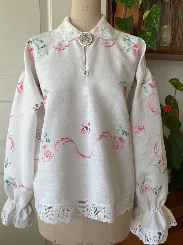 SOLGT   Festdraktskjorte Amanda rosa roser