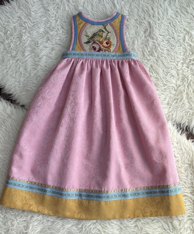 SOLGT Festdrakt Astrid rosa og gul