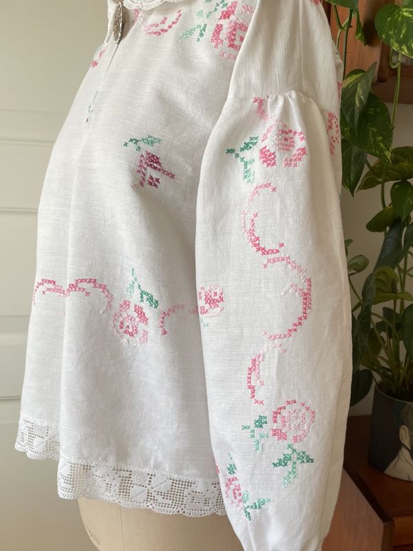 SOLGT   Festdraktskjorte Amanda rosa roser