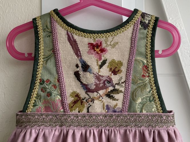 Hovedbilde X SOLGT Festdrakt Astrid rosa ...